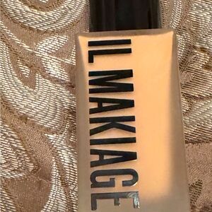 IL MAKIAGE FOUNDATION 035 WOKE UP LIKE THIS 30ml one item